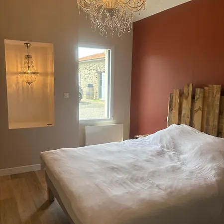 Le Chai Des Poilanes 3*