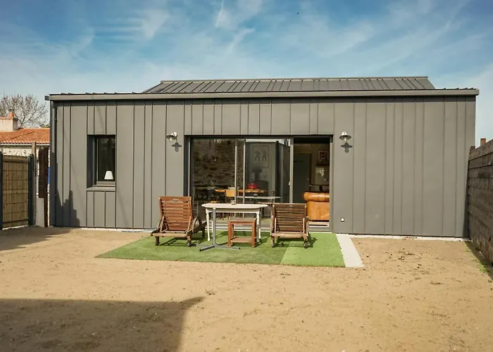 Le Chai Des Poilanes Guest house 3*